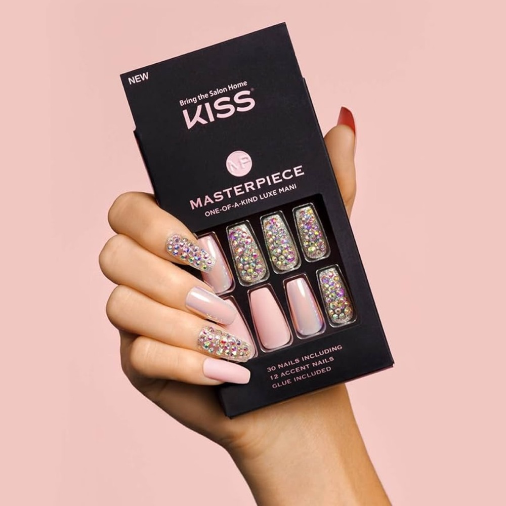 KISS Masterpiece Long Press-On Nails